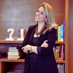 Karine Tomaz Veiga